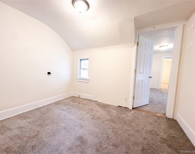 20 Devoe Street - Photo Thumbnail 25