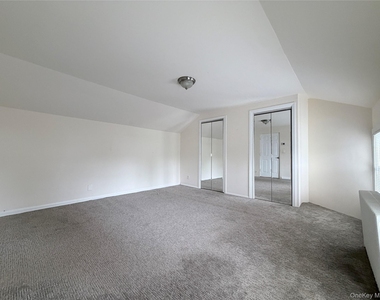 20 Devoe Street - Photo Thumbnail 29
