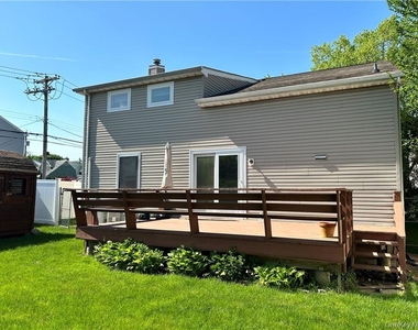 45 Holland Street - Photo Thumbnail 2
