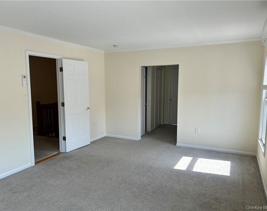 45 Holland Street - Photo Thumbnail 14