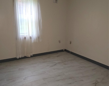 154 N Washington Street - Photo Thumbnail 4