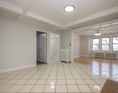 120 S Broadway - Photo Thumbnail 5