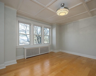 120 S Broadway - Photo Thumbnail 7