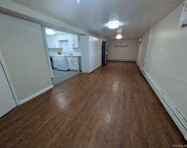 50-56 Utopia Parkway - Photo Thumbnail 19