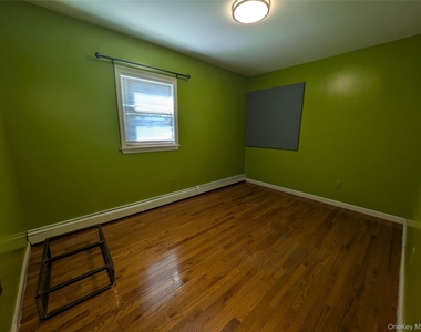 50-56 Utopia Parkway - Photo Thumbnail 12