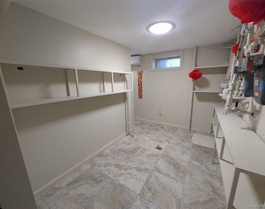 50-56 Utopia Parkway - Photo Thumbnail 22