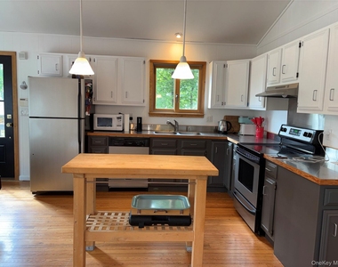 6 Walters Farm Road - Photo Thumbnail 10