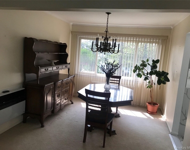 33 Burton Avenue - Photo Thumbnail 5