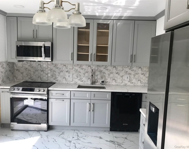 33 Burton Avenue - Photo Thumbnail 2