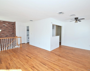 855 Surf Street - Photo Thumbnail 9