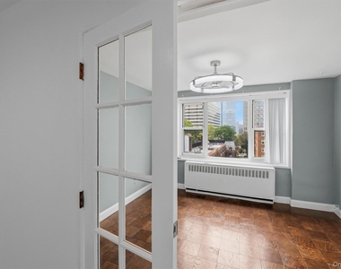 16 Lake Street - Photo Thumbnail 11