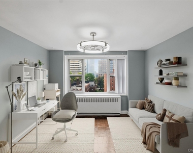 16 Lake Street - Photo Thumbnail 7