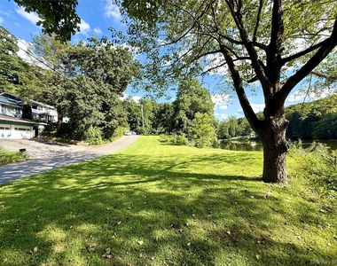 25 W Lakeshore Drive - Photo Thumbnail 39