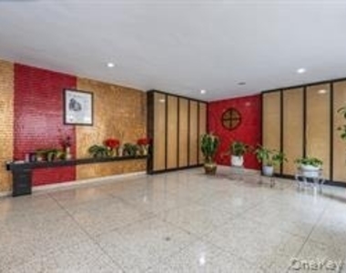 89-15 Parsons Boulevard - Photo Thumbnail 13