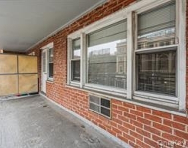 89-15 Parsons Boulevard - Photo Thumbnail 11