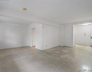 89-15 Parsons Boulevard - Photo Thumbnail 5