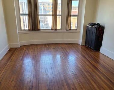 378 Broadway - Photo Thumbnail 2
