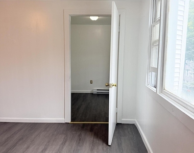 106 Congress Street - Photo Thumbnail 4