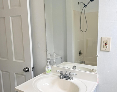 49 Elizabeth Street - Photo Thumbnail 16