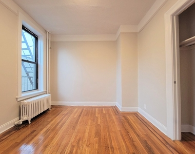 25-21 31st Avenue - Photo Thumbnail 4