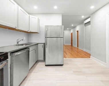 392 Adelphi Street - Photo Thumbnail 1