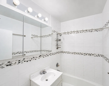 111 3rd Avenue - Photo Thumbnail 4