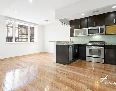 351 Franklin Avenue - Photo Thumbnail 4