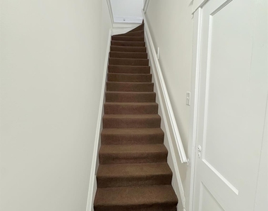422 Main Street - Photo Thumbnail 1