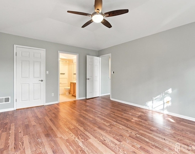 1634 Waterford Drive - Photo Thumbnail 14