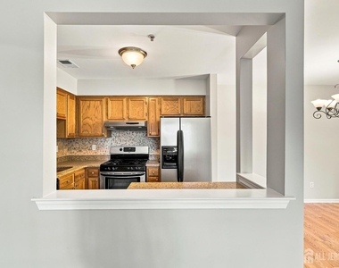1634 Waterford Drive - Photo Thumbnail 9