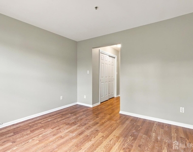 1634 Waterford Drive - Photo Thumbnail 18