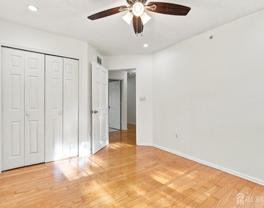 63 Prestwick Way - Photo Thumbnail 19