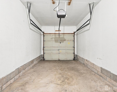 63 Prestwick Way - Photo Thumbnail 24