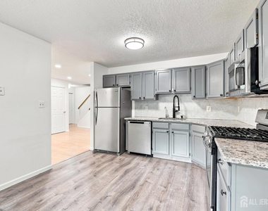 63 Prestwick Way - Photo Thumbnail 7
