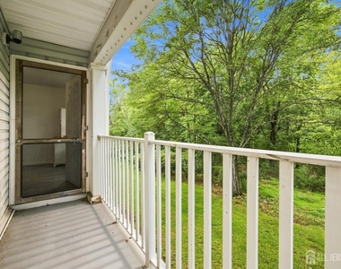 63 Prestwick Way - Photo Thumbnail 9