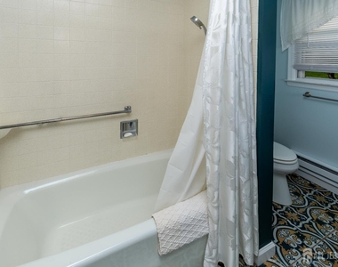 456 Roxbury Lane - Photo Thumbnail 41
