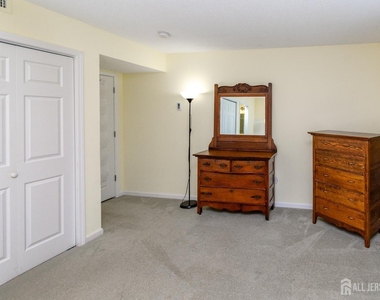 456 Roxbury Lane - Photo Thumbnail 33