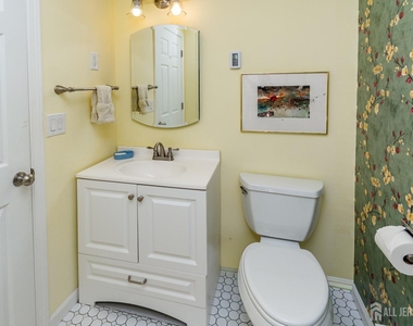 456 Roxbury Lane - Photo Thumbnail 34