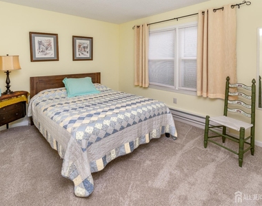 456 Roxbury Lane - Photo Thumbnail 36