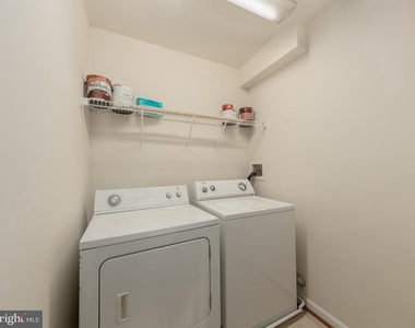 108 Clearwater Court - Photo Thumbnail 11