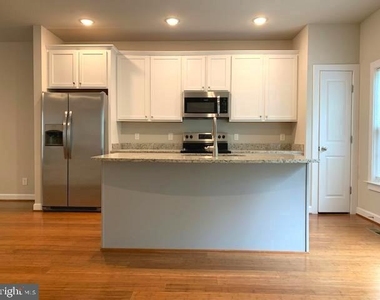 78 Andrews Place - Photo Thumbnail 3