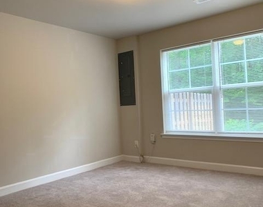 78 Andrews Place - Photo Thumbnail 12