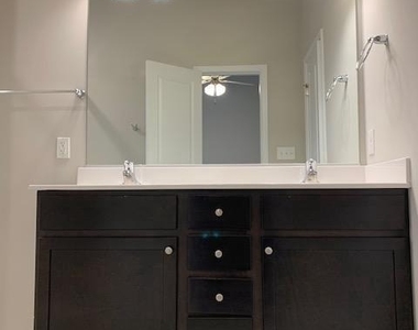78 Andrews Place - Photo Thumbnail 8