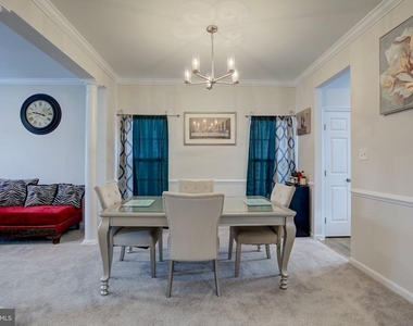 5218 Windbreak Drive - Photo Thumbnail 5