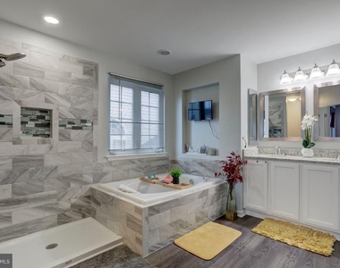 5218 Windbreak Drive - Photo Thumbnail 15