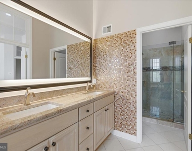 10249 Winged Elm Circle - Photo Thumbnail 18