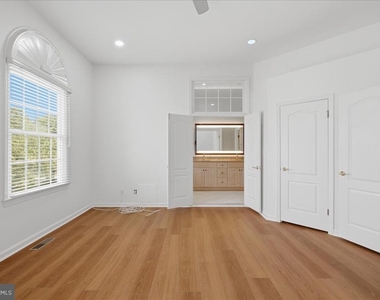 10249 Winged Elm Circle - Photo Thumbnail 13
