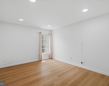 10249 Winged Elm Circle - Photo Thumbnail 19