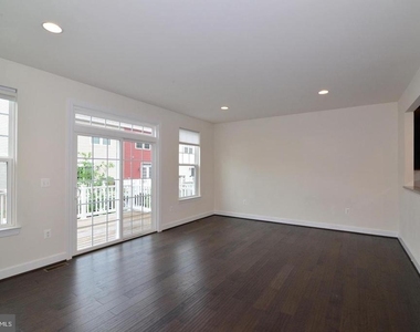 10684 Viewmont Lane - Photo Thumbnail 13