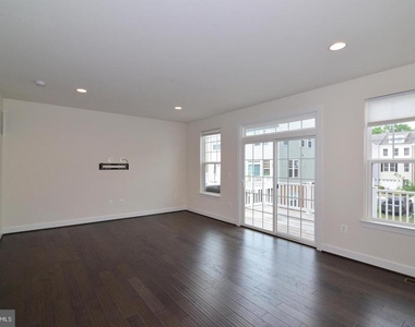 10684 Viewmont Lane - Photo Thumbnail 15